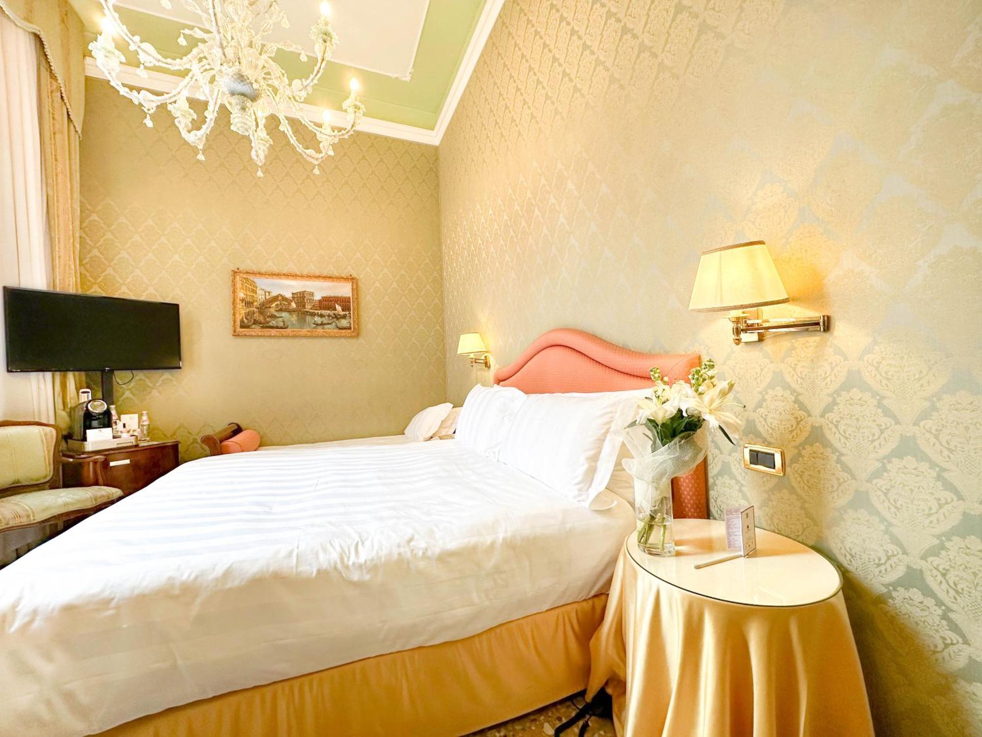 Hotel Colombina Venezia Esterno foto